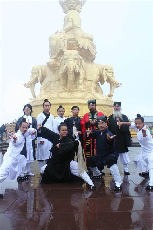 Xi Zhen mio amico e praticante interno della scuola a Wudang
