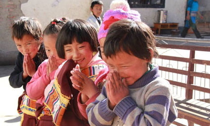 bambini nepalesi in difficoltà